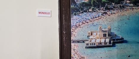 Minibar, desk, laptop workspace, blackout curtains