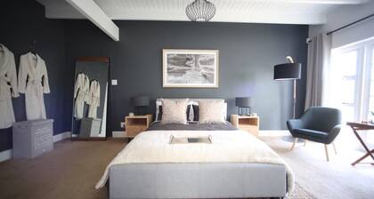 Plattekloof Views - Adults Only