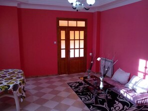 Apartment, 2 Bedrooms | Living area