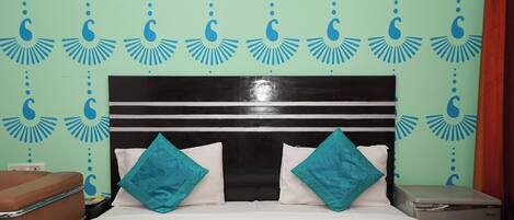 Desk, iron/ironing board, free WiFi, bed sheets