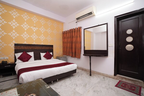 Superior Room - Hotel Mandakini Palace (New Delhi)
