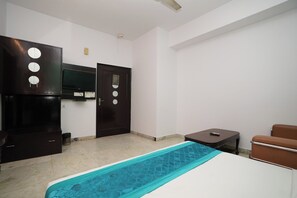 Quarto luxo | Escrivaninha, ferros/tábuas de passar roupa, Wi-Fi de cortesia