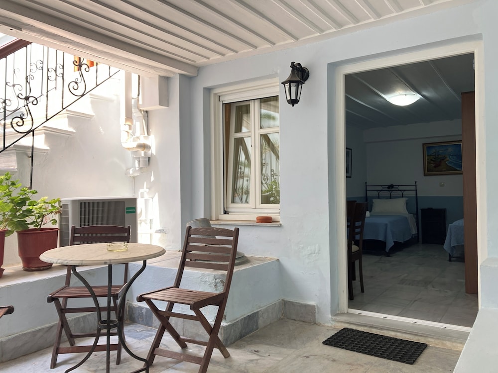 Εν Ερμουπόλει photo 8