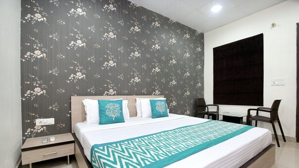 Standard Double Room - OYO 11934 Hotel De Agya Paradise (Ludhiana)