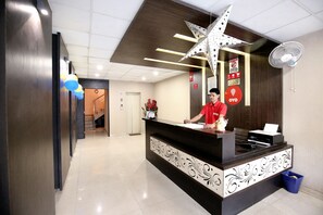 Reception - OYO 11934 Hotel De Agya Paradise (Ludhiana)