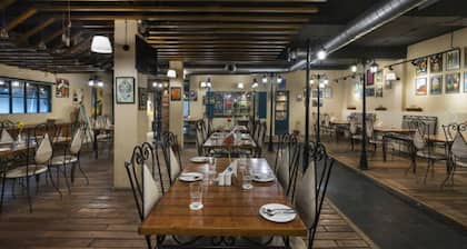 10 Park Street Hotel & Banquets