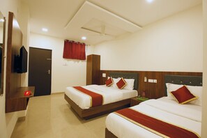 Deluxe Double Room | Free WiFi, bed sheets