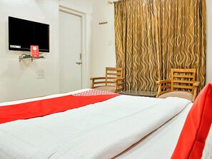 Double or Twin Room | Free WiFi, bed sheets - OYO 10678 Hotel Nandanvan (Pune)