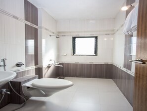 Double or Twin Room | Bathroom | Shower, rainfall showerhead, free toiletries, towels