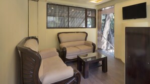 Lobby sitting area - OYO 11545 Hotel Gargi executive (Pune)