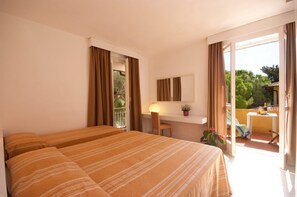 Penthouse, 1 Bedroom, Terrace | Desk, free WiFi, bed sheets - Residence Golfo Della Lacona (Capoliveri)