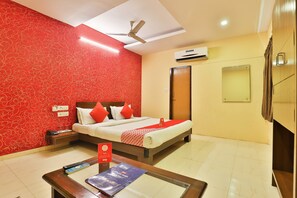 Standard Double Room | Free WiFi, bed sheets - OYO 3444 Hotel Sunrise (Vadodara)