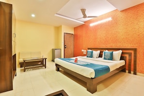 Standard Double Room | Free WiFi, bed sheets - OYO 3444 Hotel Sunrise (Vadodara)