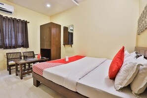 Habitación doble estándar | Wifi gratis y ropa de cama 