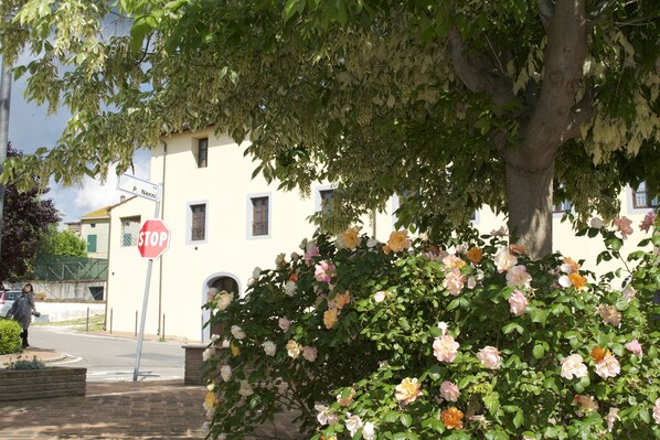Exterior detail - Residence Giuly Rosselmini (Santa Luce)