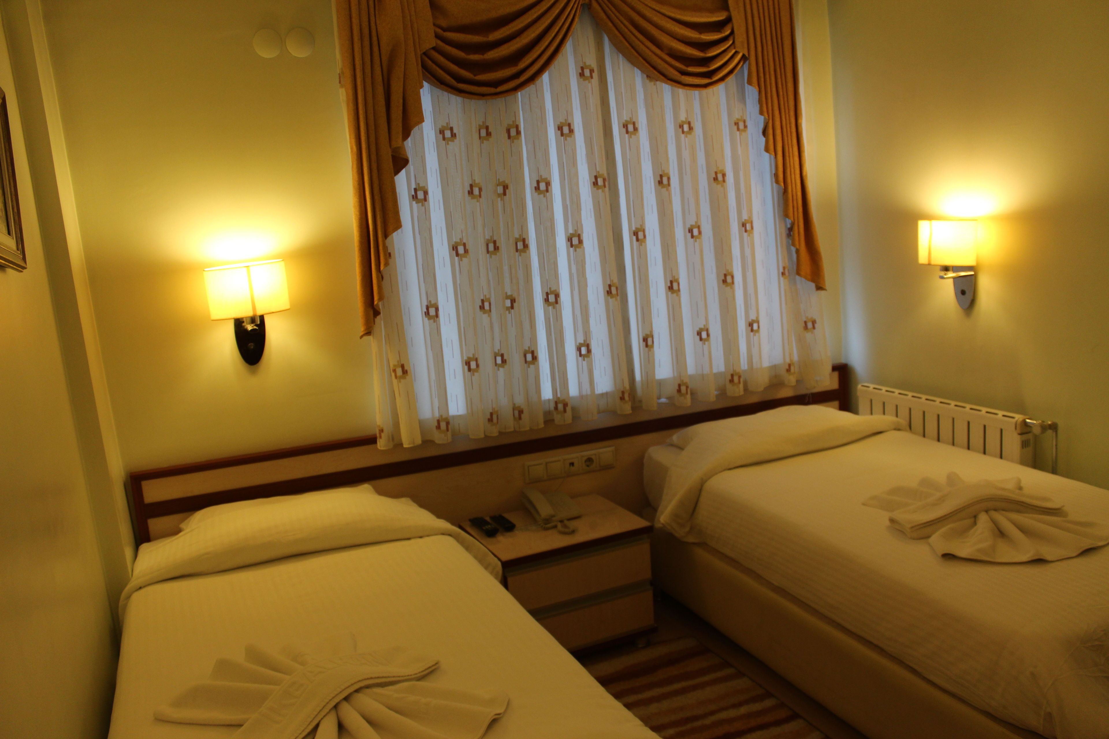 standard double or twin room | free wifi