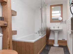 Luxury House, Private Bathroom (Farmhouse) | Bathroom - Rhiwddu Barns - Brecon Beacons National Park (Llangadog)