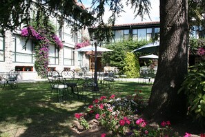 Property grounds - Hotel El Ancla (Laredo)