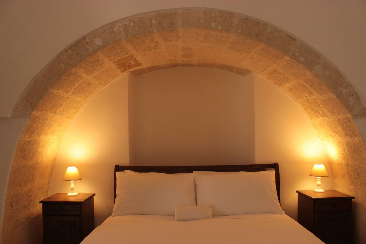 double or twin room | minibar, in-room safe, desk, free cots/infant beds