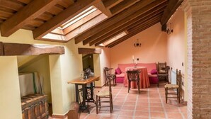 House, 6 Bedrooms | WiFi (free) - Casa Rural Valdeamor (Hervas)