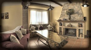 Casa, 6 habitaciones | Sala de estar