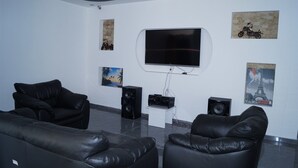 Lobby sitting area - Delfin Otel (Erdemli)