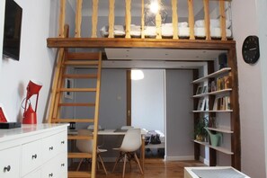 Iron/ironing board, free WiFi - Noctis Apartment Chmielna (Warsaw)