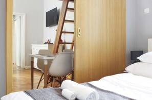 Iron/ironing board, free WiFi - Noctis Apartment Chmielna (Warsaw)
