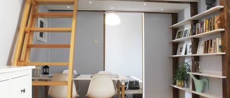 Apartment | Iron/ironing board, free WiFi