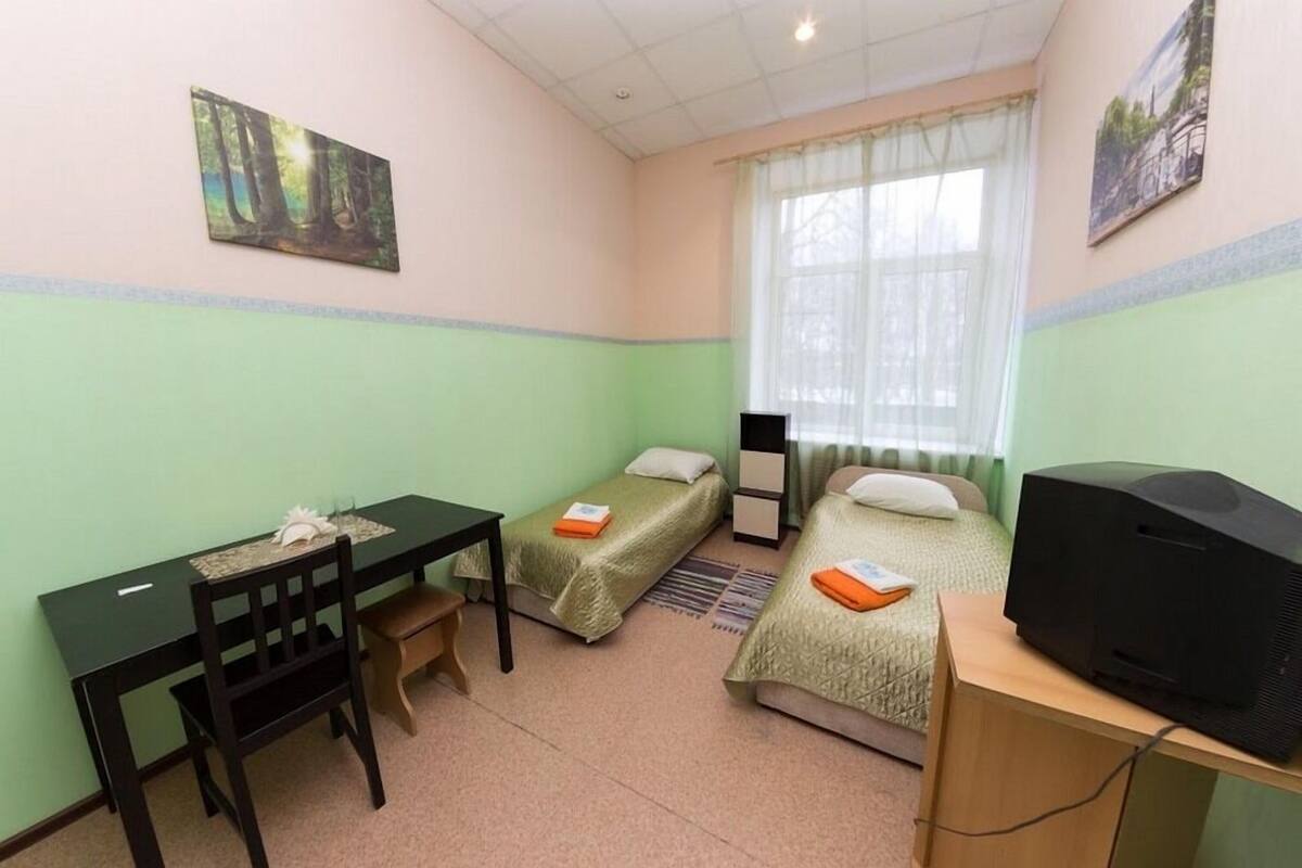Economy Twin Room | 1 bedroom, desk, iron/ironing board, free WiFi