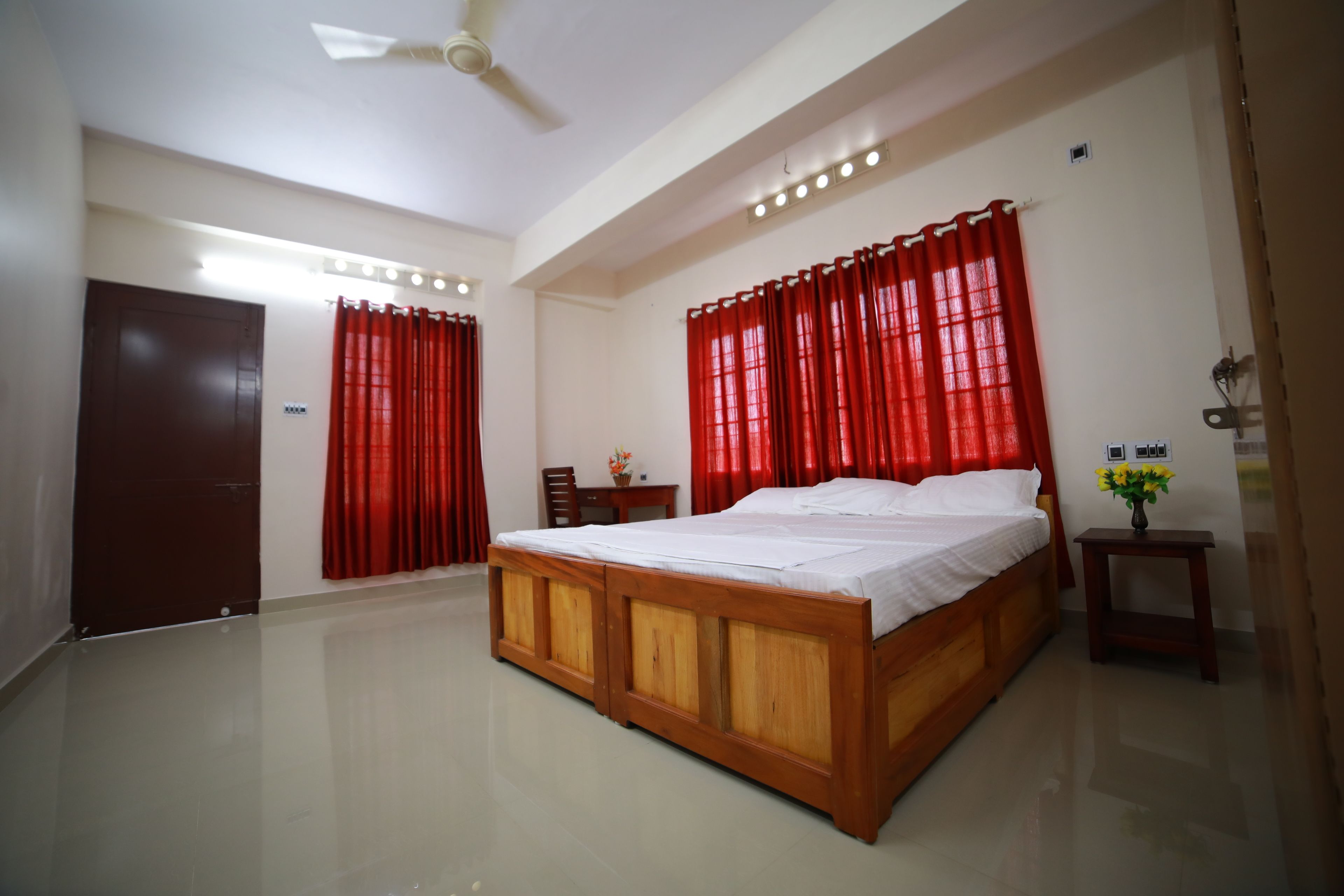 2BHK AC Apartment | Premium bedding, individually decorated, individually furnished, desk