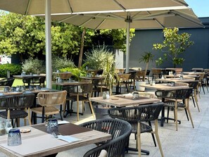 Dinner served - Mercure Hotel & Spa Bastia Biguglia (Biguglia)