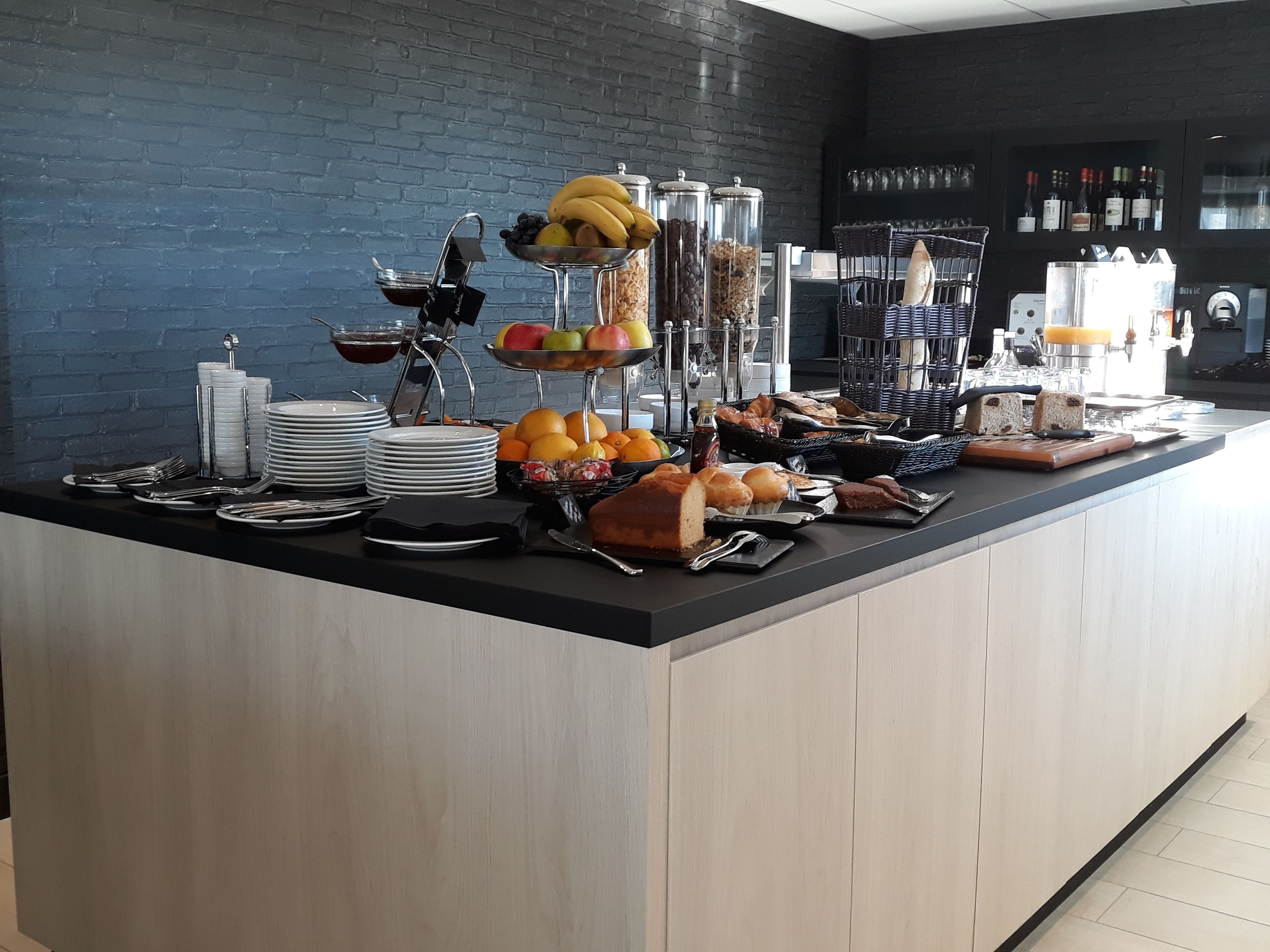 daily buffet breakfast (eur 20 per person)