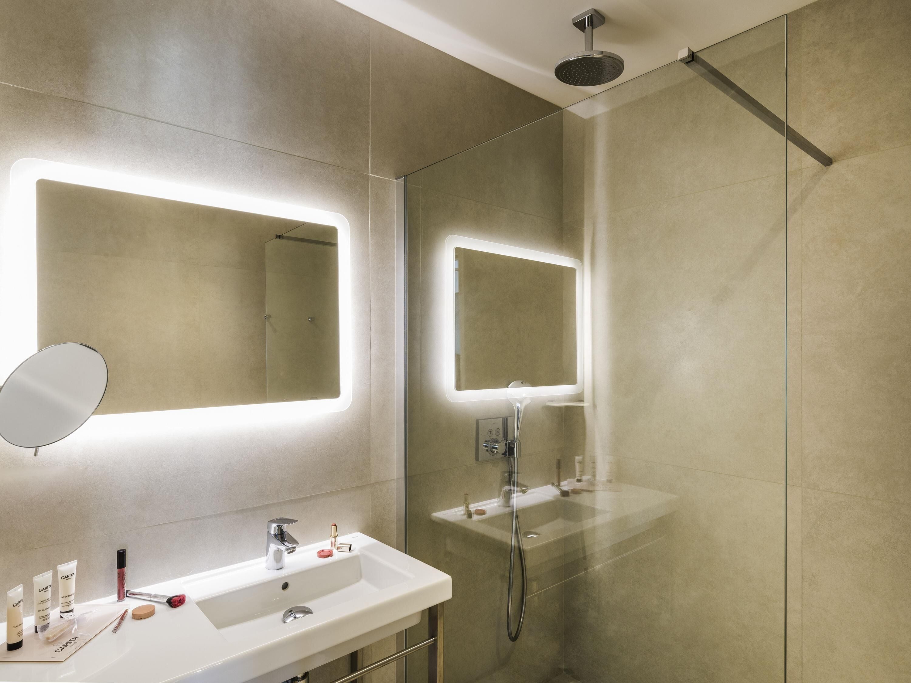 Klassieke kamer, 1 tweepersoonsbed | Pillowtop-bedden, een minibar, een kluis op de kamer