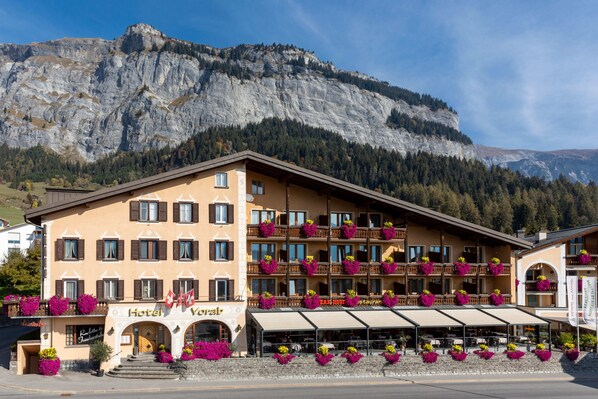 Sundeck - Hotel Vorab - Family business with heart (Flims)