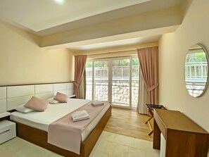 Apartment | Egyptian cotton sheets, premium bedding, in-room safe, free WiFi - Zehra Hotel (Fethiye)