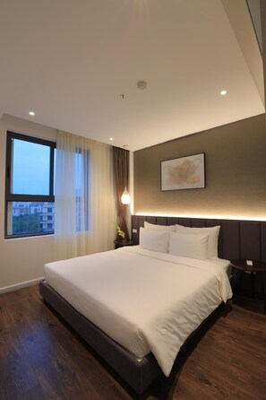 Minibar, escritorio, tabla de planchar con plancha y wifi gratis