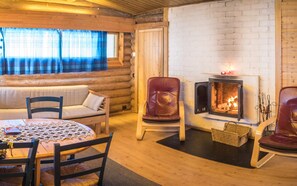 Télévision à écran plat, cheminée