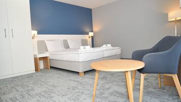 Double Room | Minibar, in-room safe, desk, soundproofing
