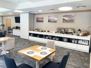 Petit déjeuner buffet compris tous les jours