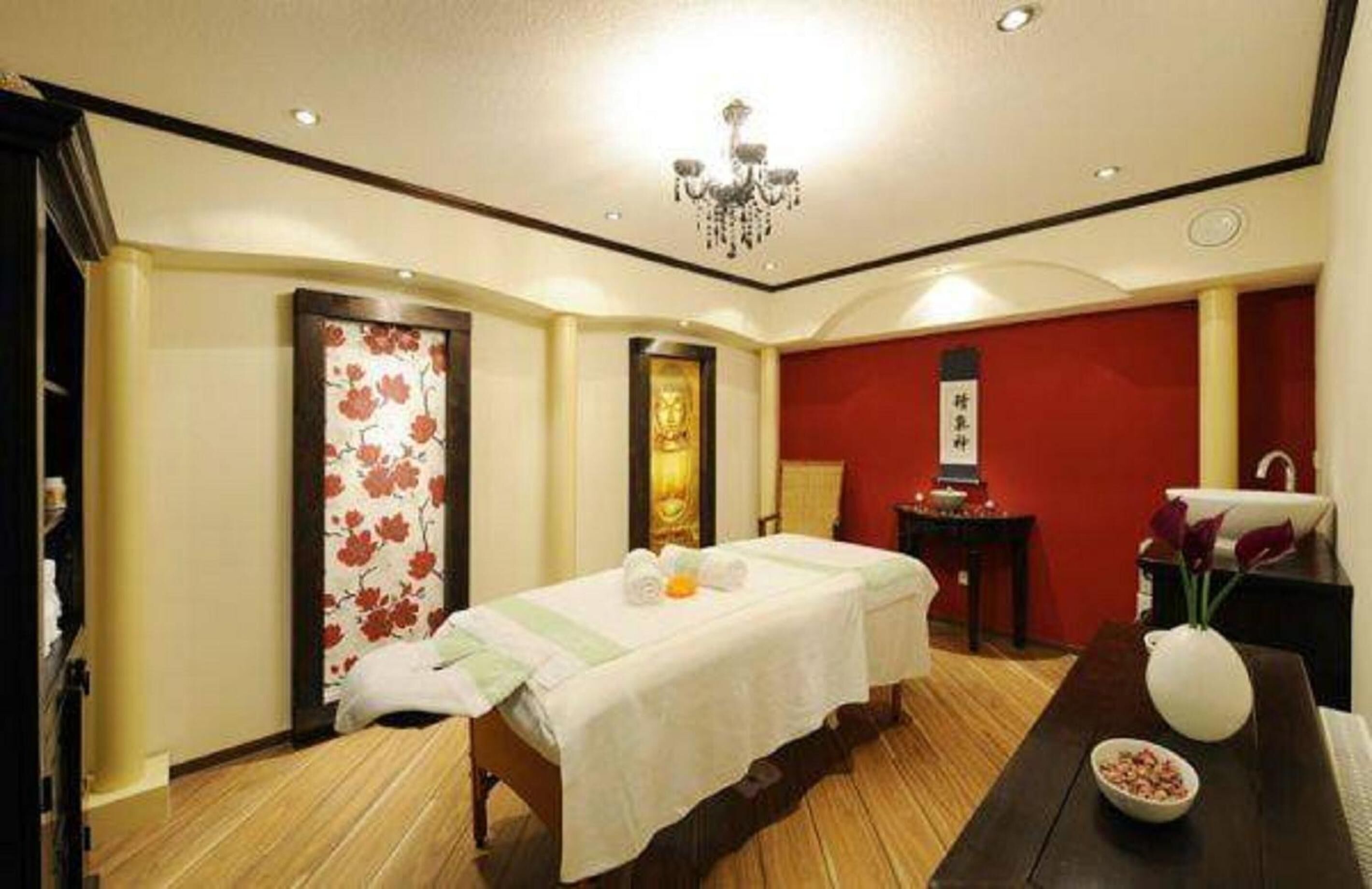 桑拿、指（趾）甲修剪和护理