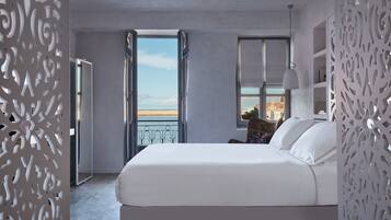 White Suite with Sea View Balcony | Minibar, in-room safe, soundproofing, iron/ironing board