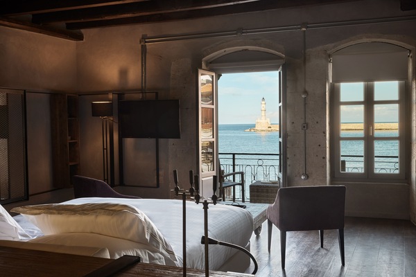 Frigobar, cofres nos quartos, quartos à prova de som