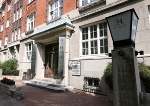 المنشأة من الخارج