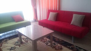 Căn hộ | Minibar, bàn, giường gấp/giường phụ (phụ phí) 