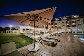 Outdoor pool - Apartamentos Dena (Meano)