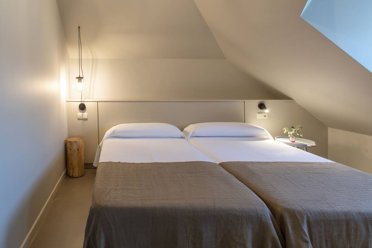 Apartment, 1 Bedroom | Soundproofing, cribs (surcharge), rollaway beds (surcharge), WiFi (free)
