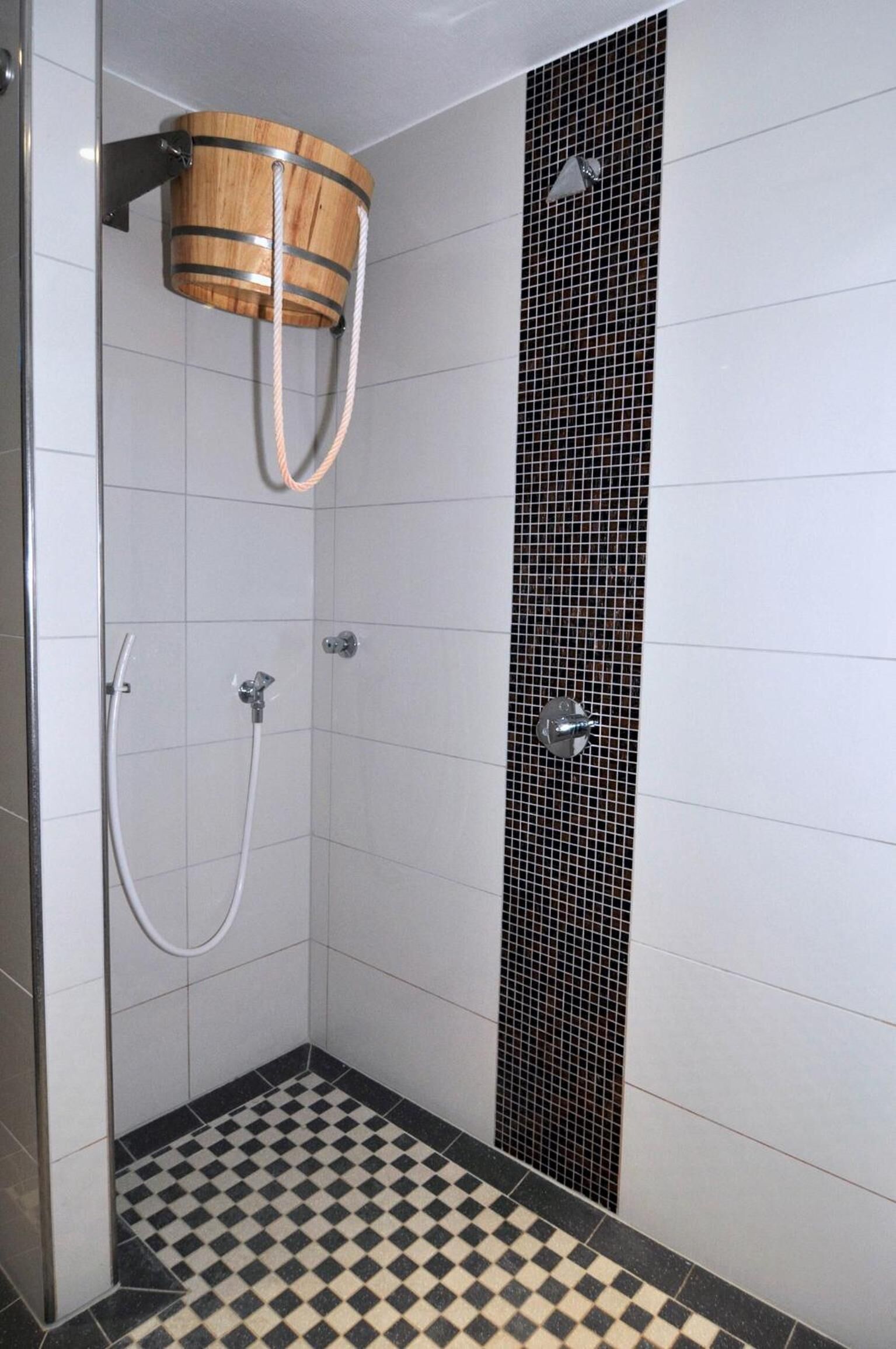 shower, free toiletries, hair dryer, slippers