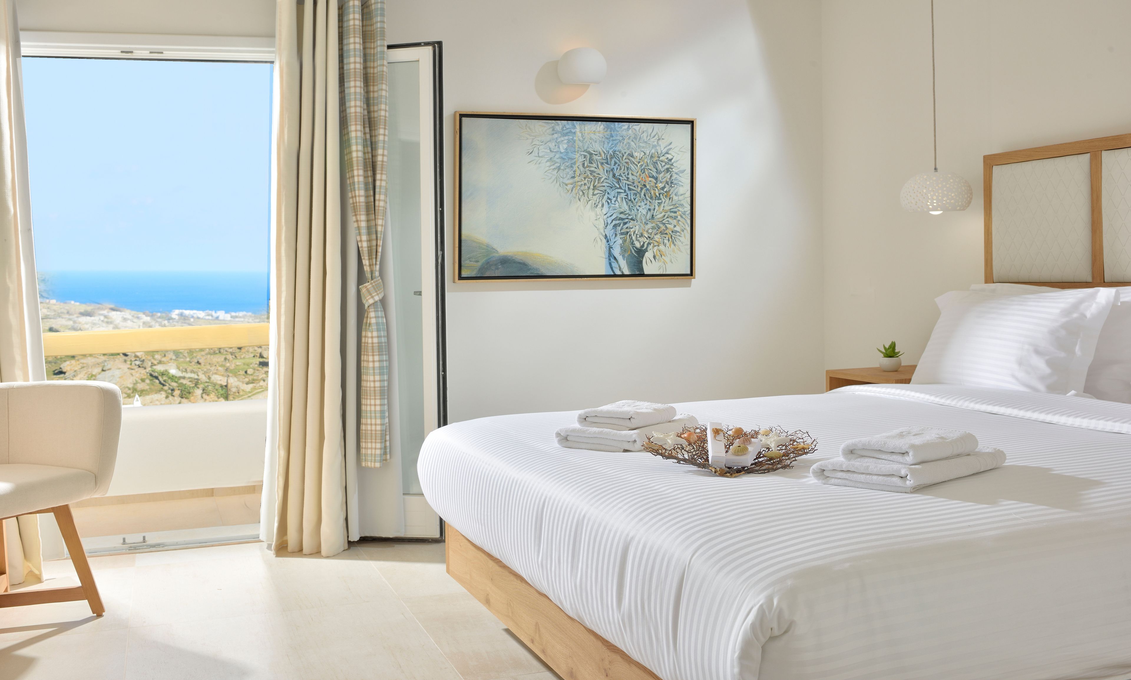 Vila grand, 3 quartos | Cofres nos quartos, roupa de cama
