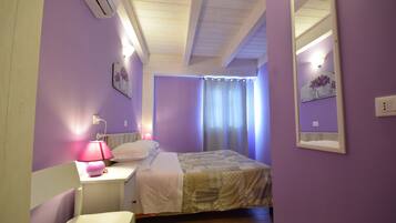 Cots/infant beds, free WiFi, bed sheets